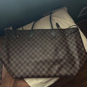 Lois Vuitton Pochette Bag